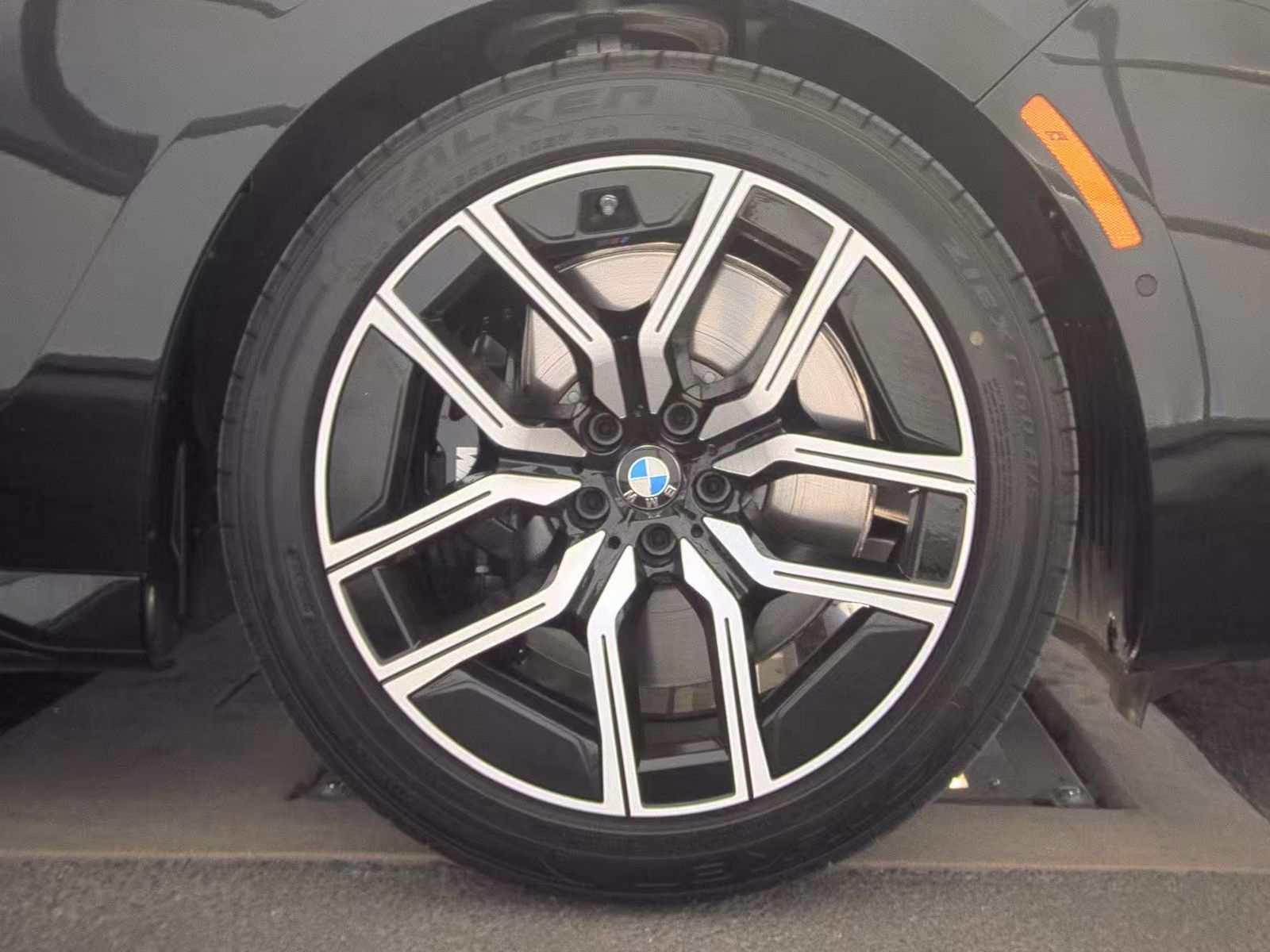 2026 BMW 7 Series 740i RWD