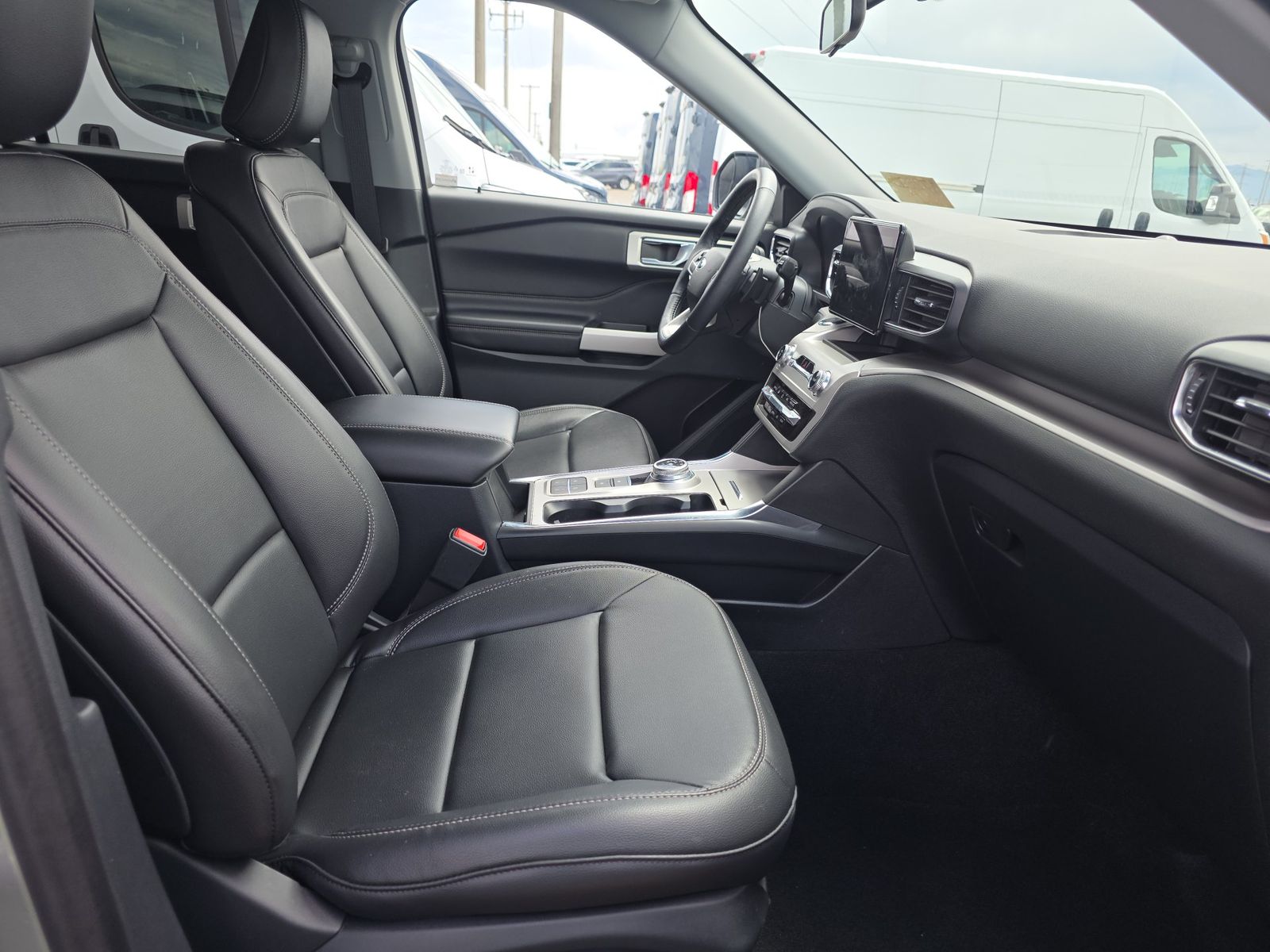 FORD EXPLORER - 9