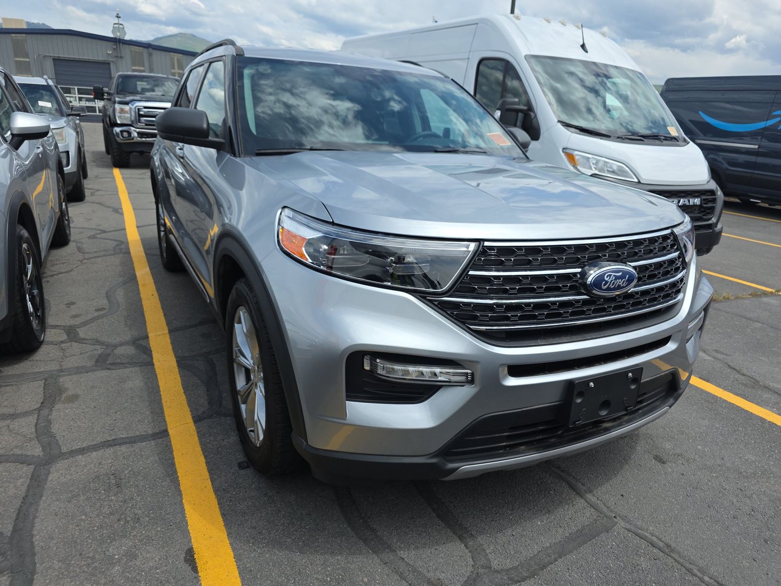 FORD EXPLORER - 4