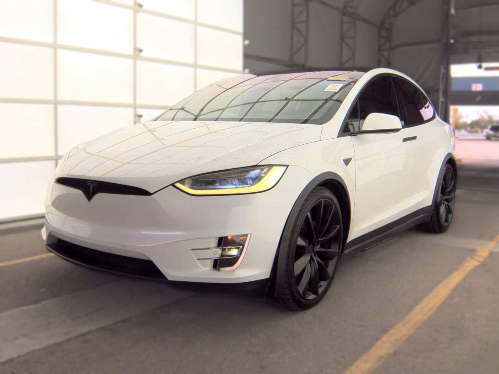 TESLA MODEL X - 1
