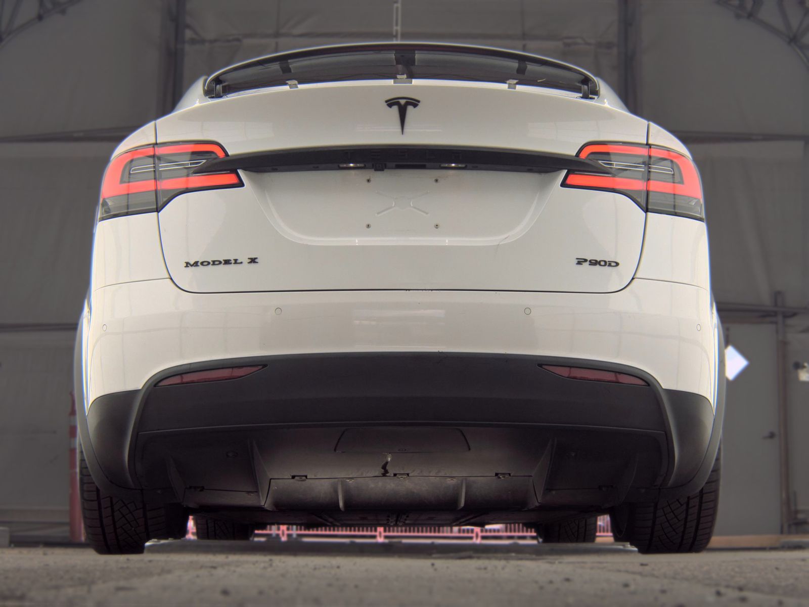 TESLA MODEL X - 8