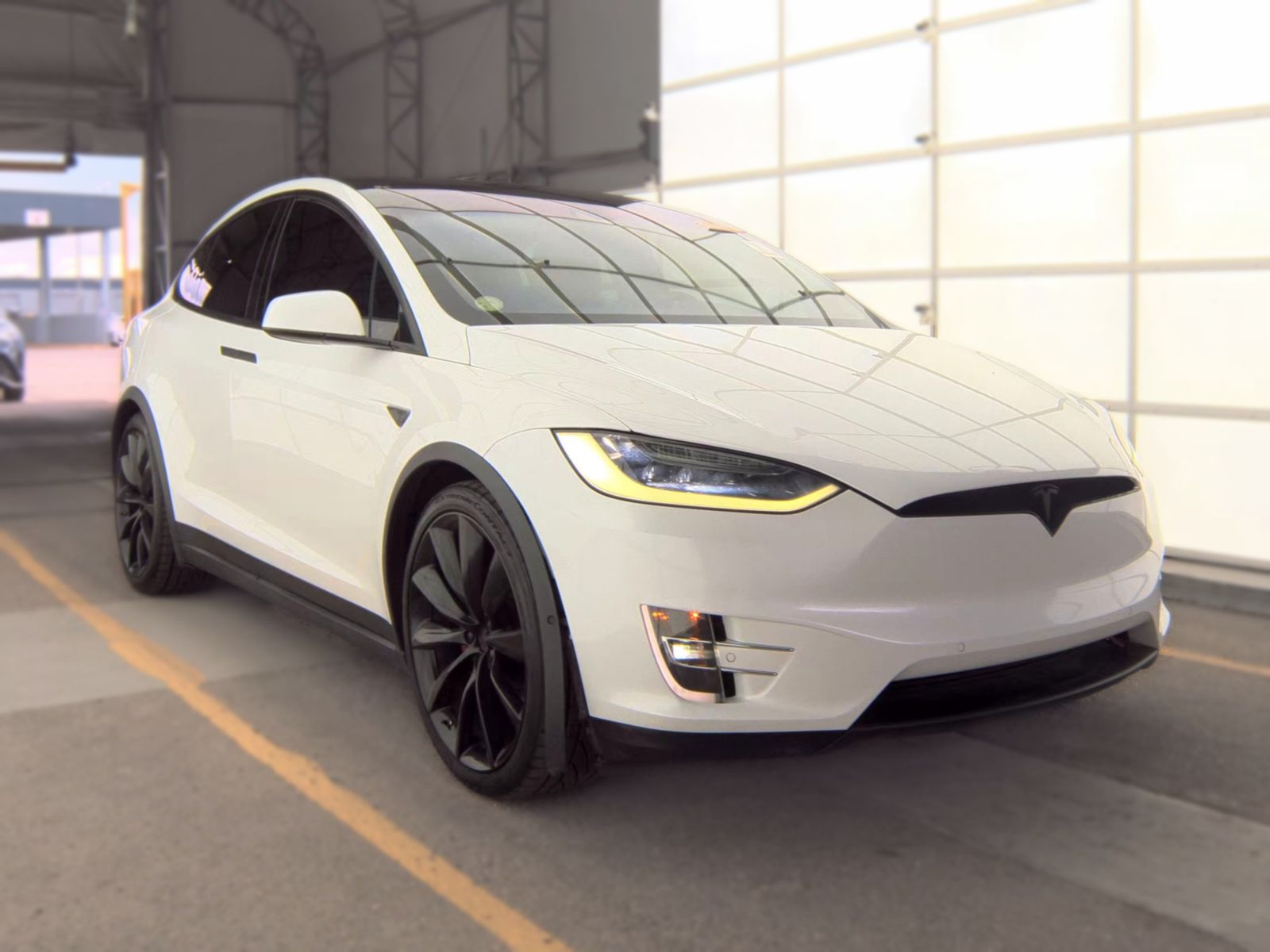 TESLA MODEL X - 5