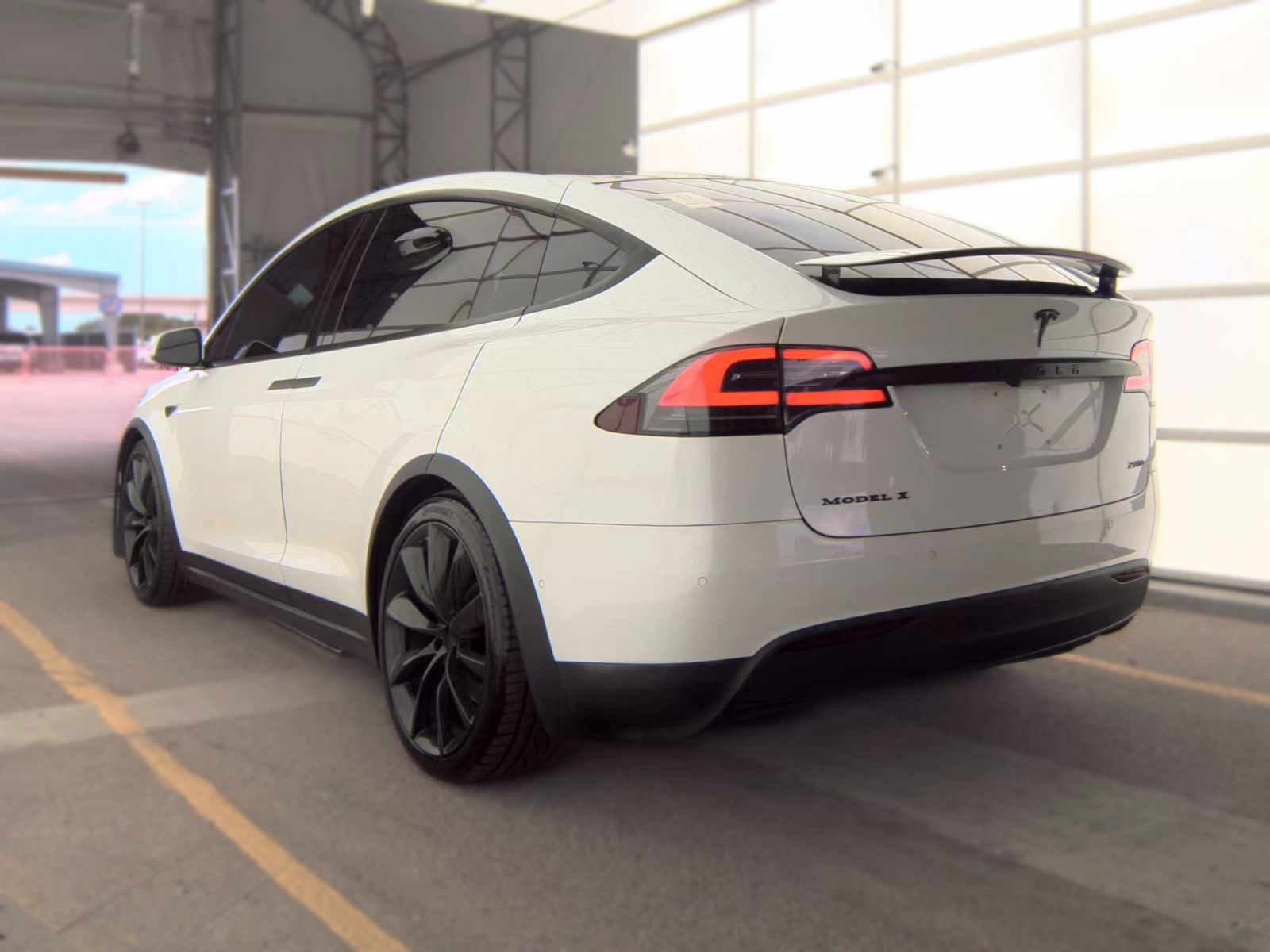 TESLA MODEL X - 9