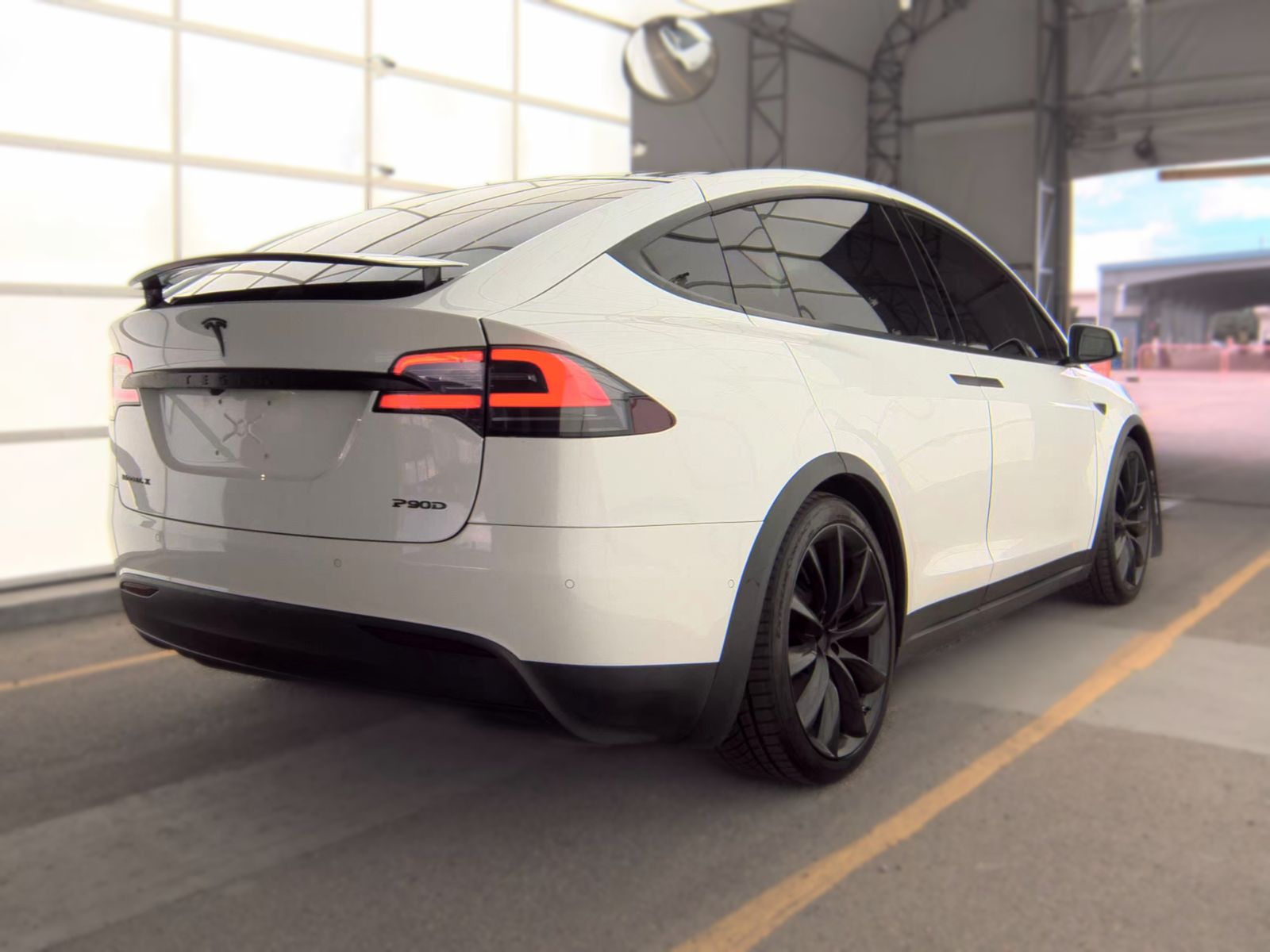 TESLA MODEL X - 6