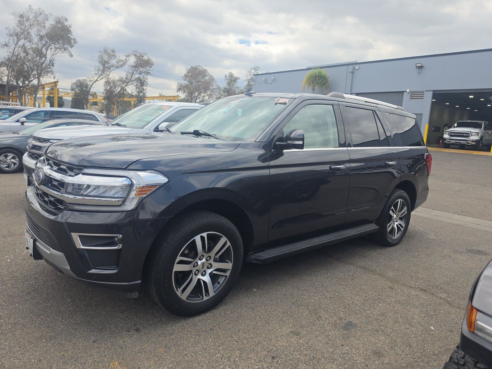 FORD EXPEDITION - 1