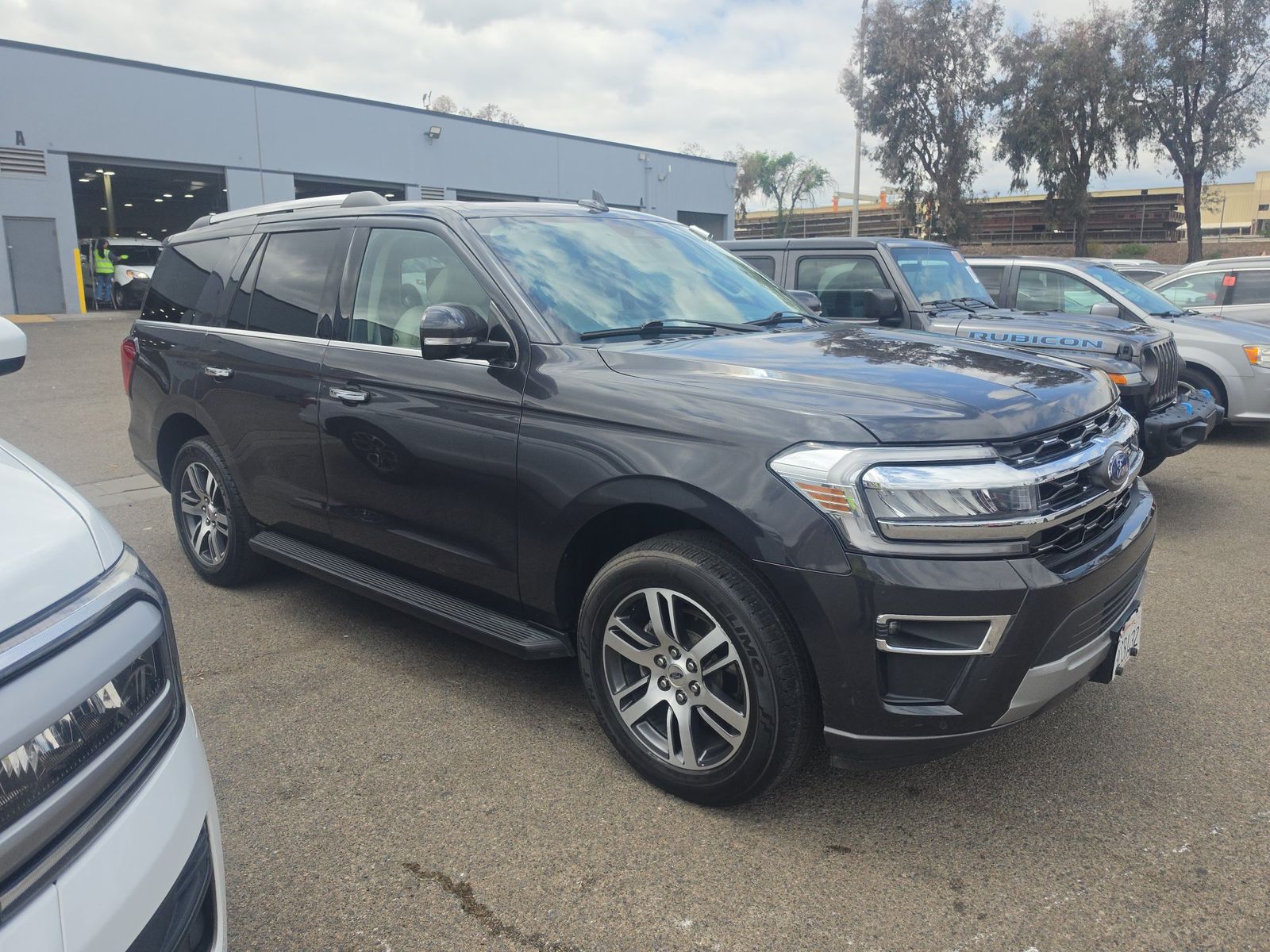 FORD EXPEDITION - 4