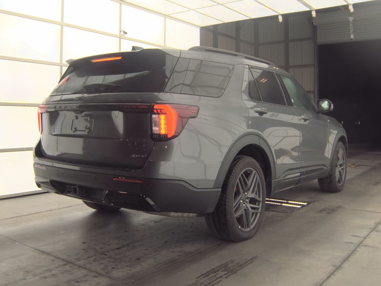 FORD EXPLORER - 5