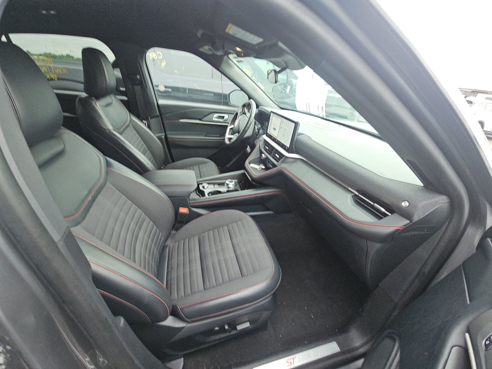 FORD EXPLORER - 9