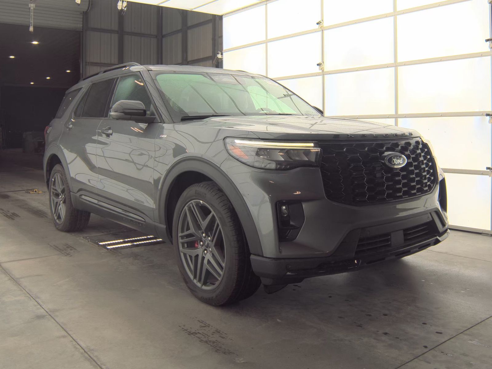 FORD EXPLORER - 4