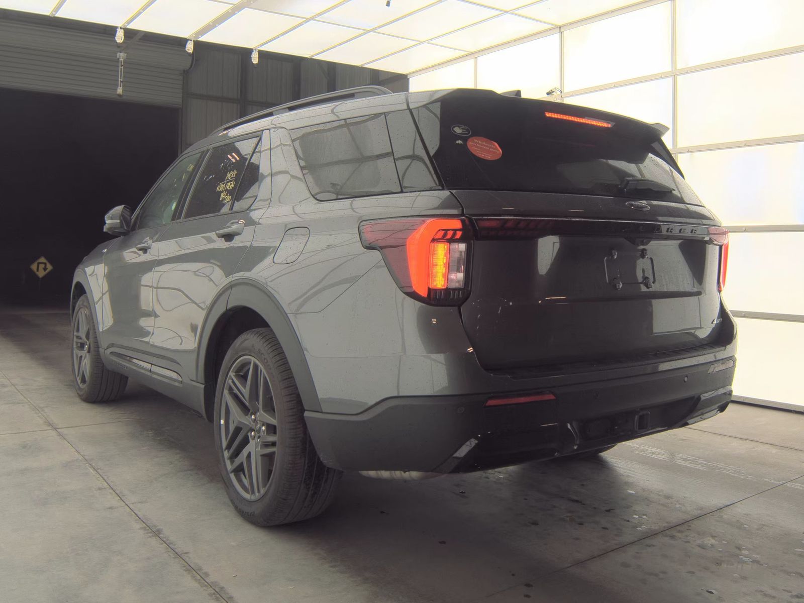 FORD EXPLORER - 7