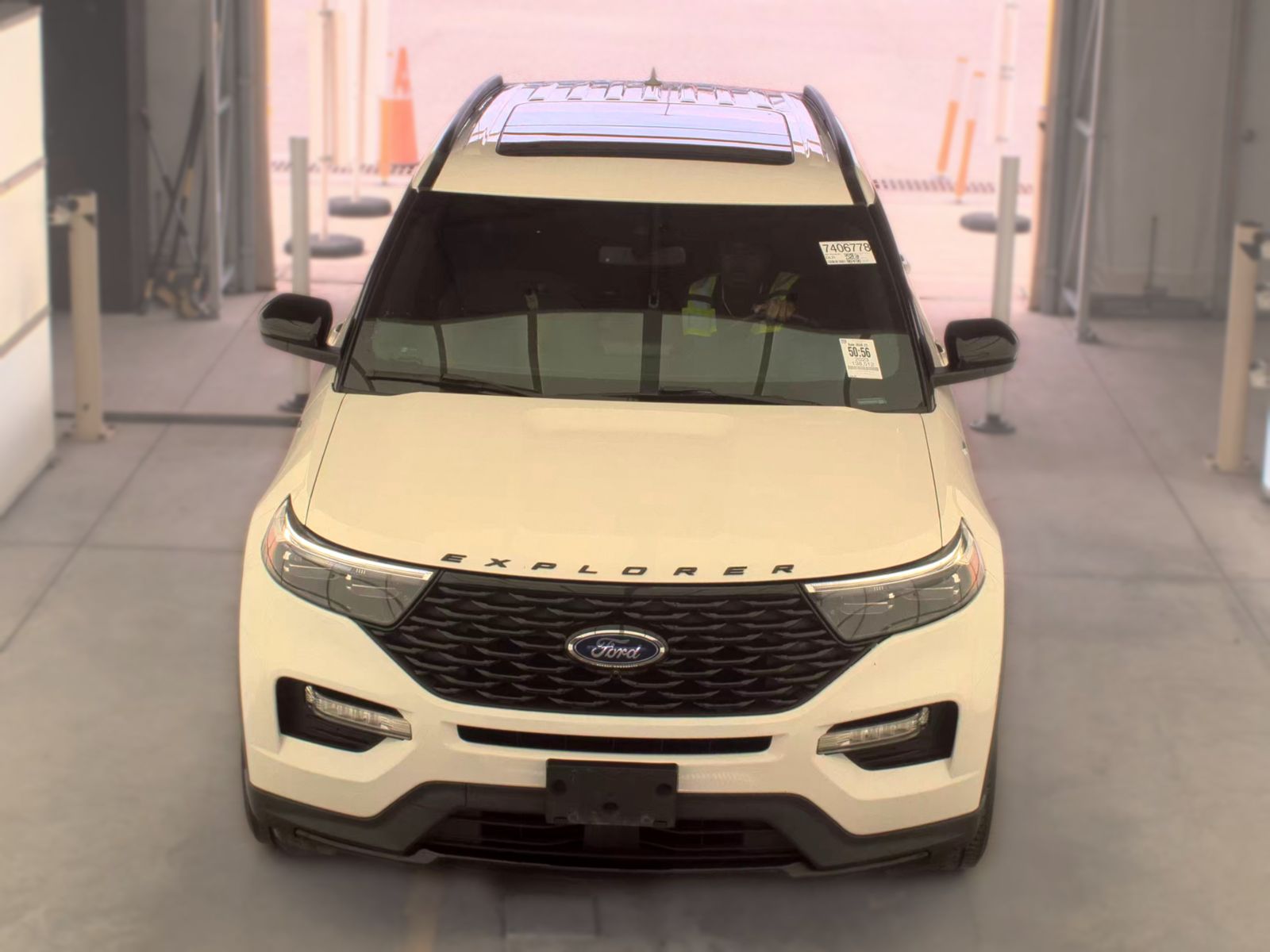 FORD EXPLORER - 3