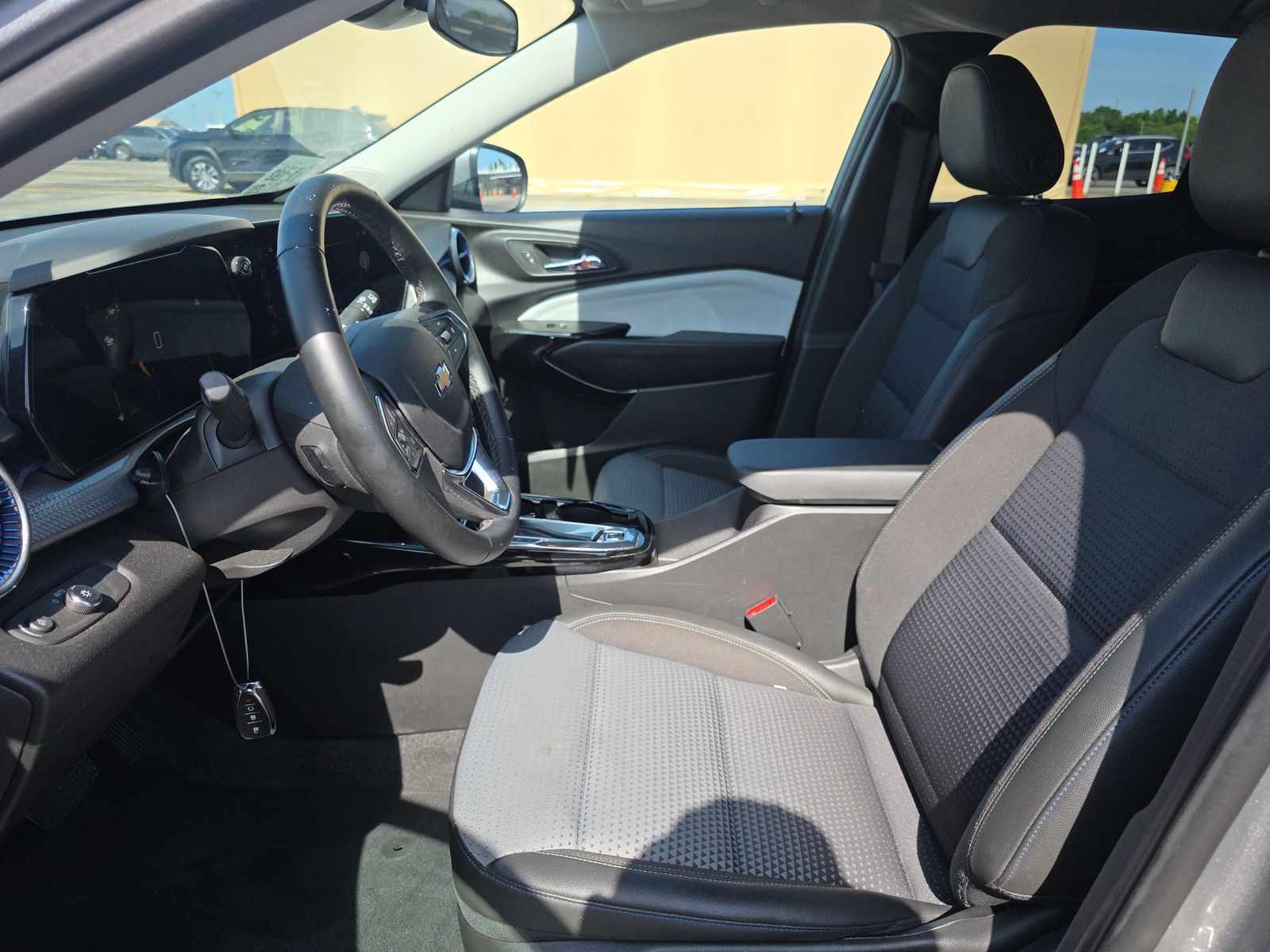 CHEVROLET TRAX - 8