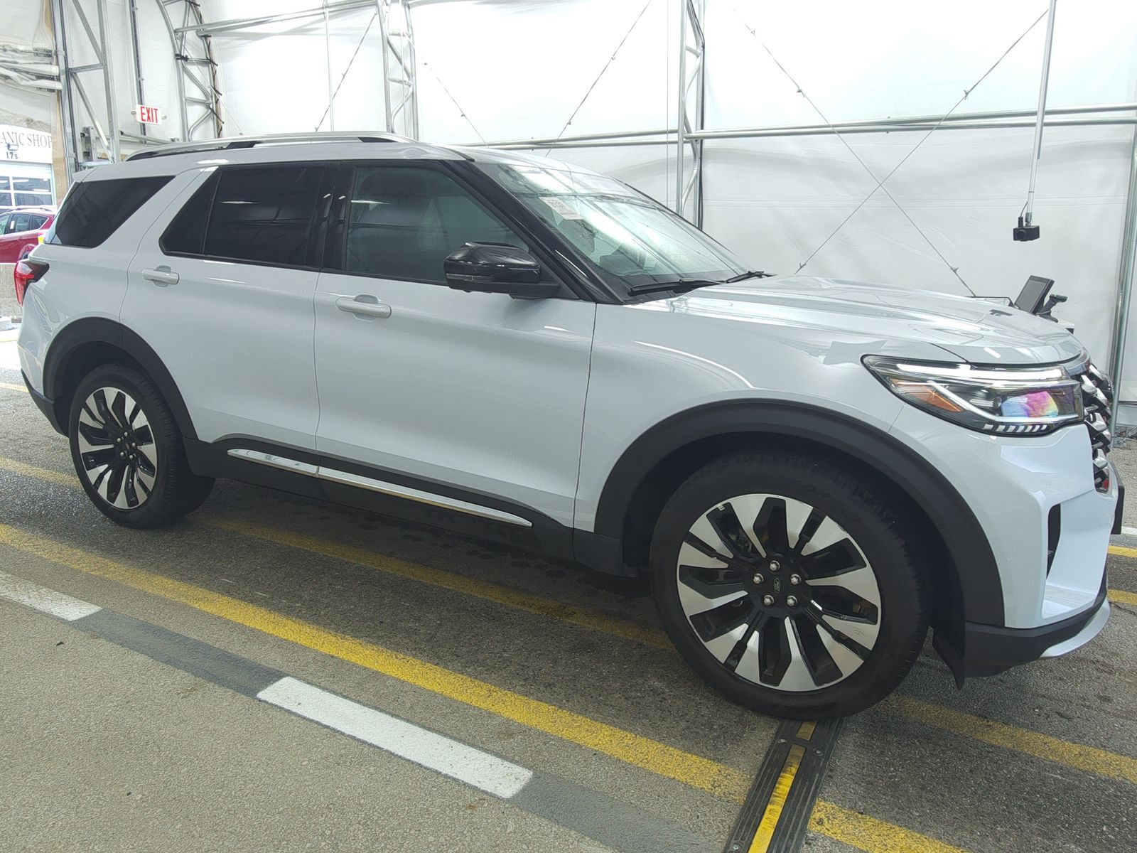 FORD EXPLORER - 4
