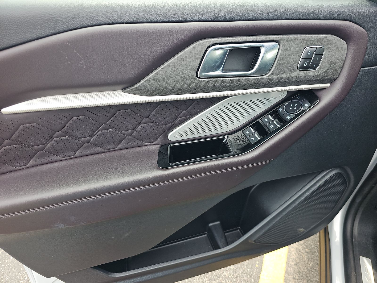 FORD EXPLORER - 10