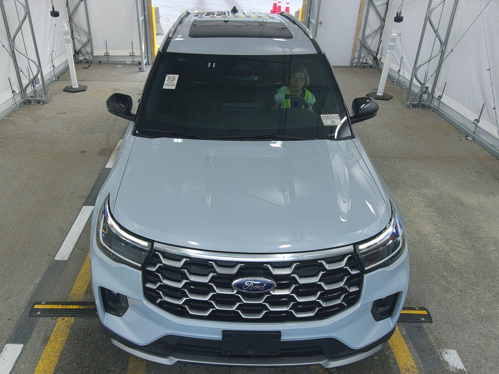 FORD EXPLORER - 3