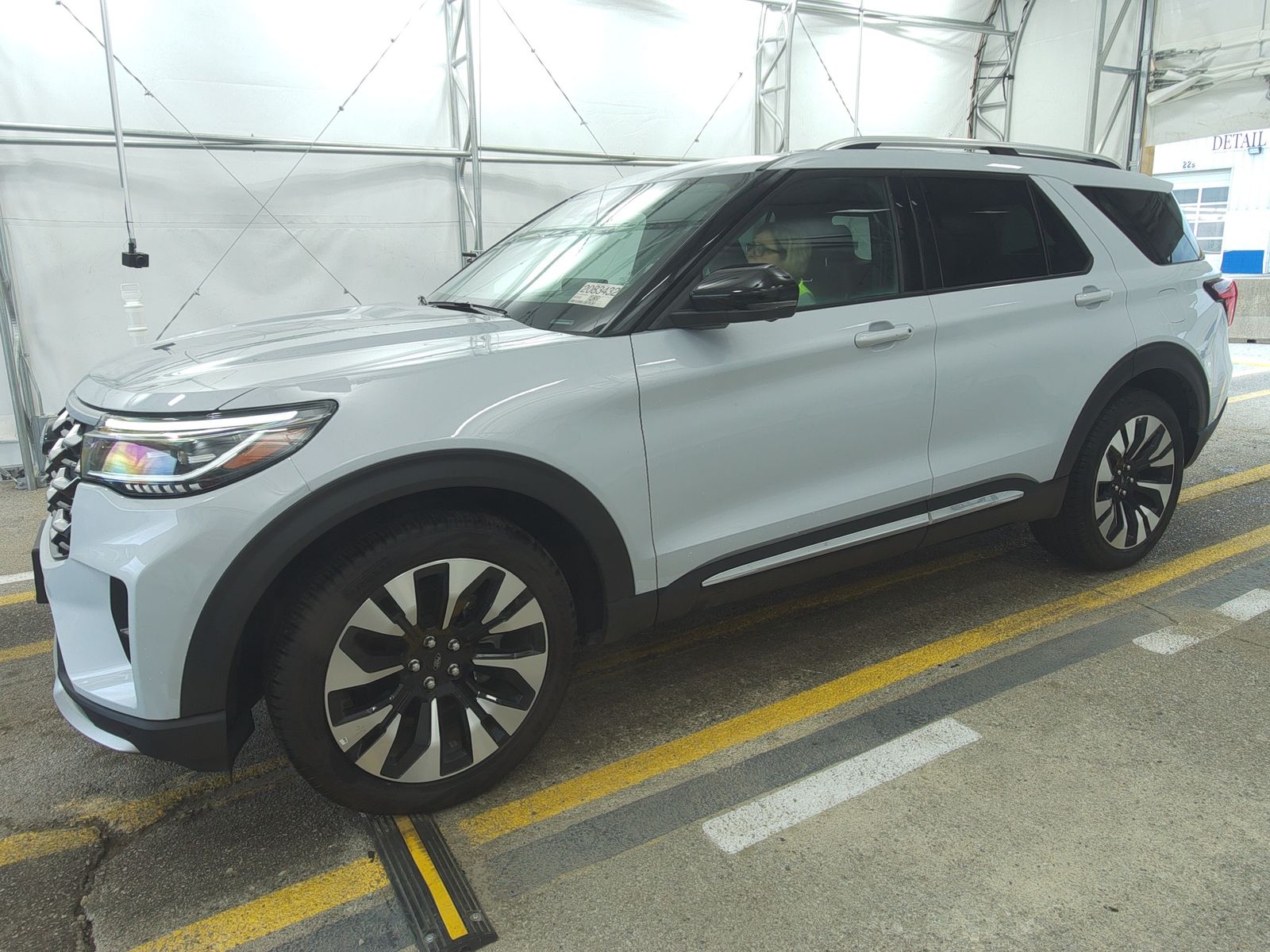 FORD EXPLORER - 1