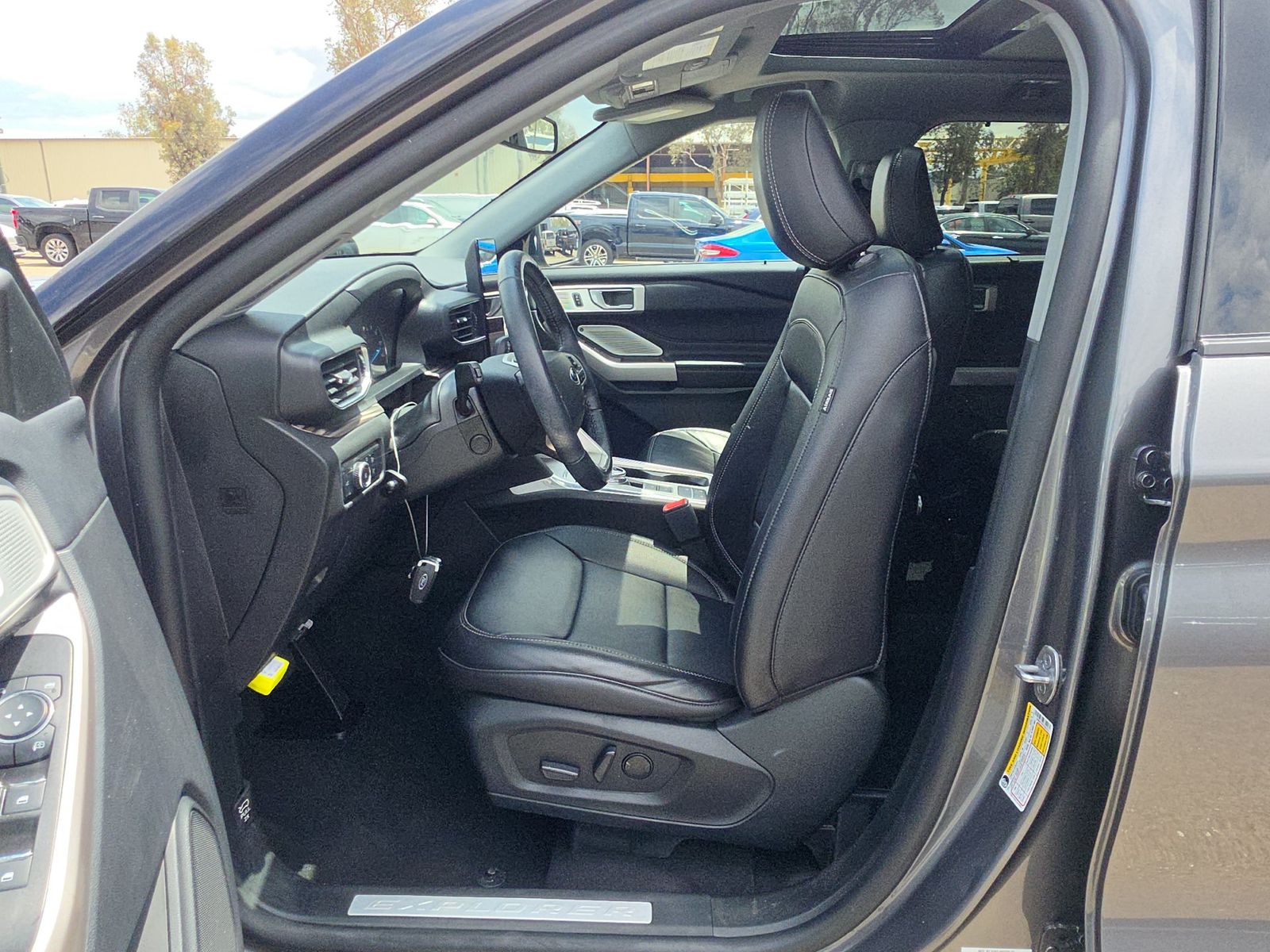 FORD EXPLORER - 8