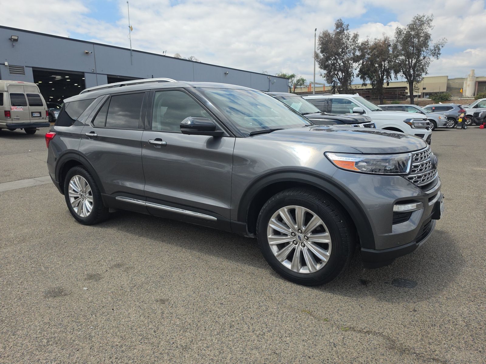 FORD EXPLORER - 4
