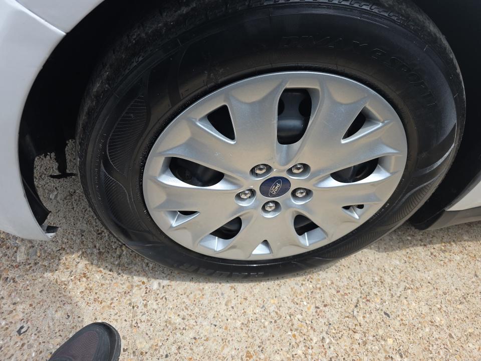 FORD FUSION - 9