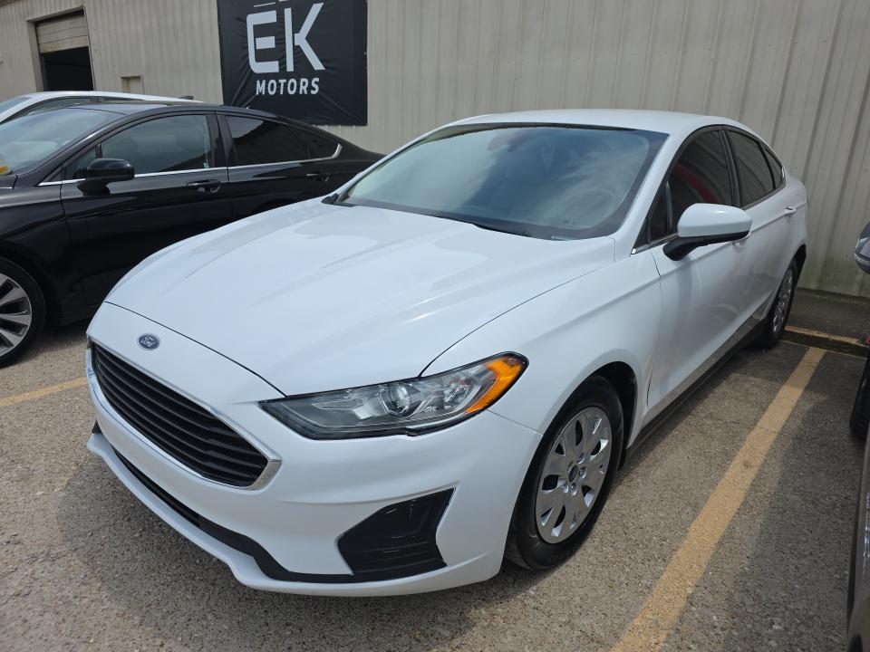 FORD FUSION - 1