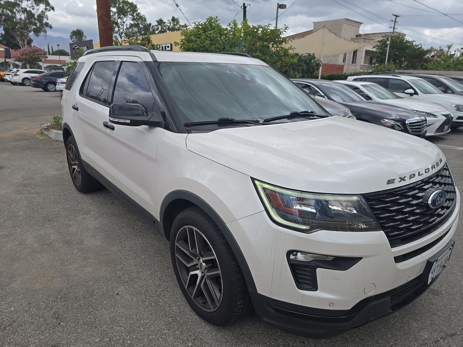 FORD EXPLORER - 4