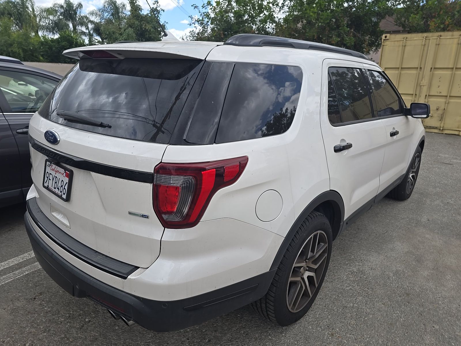 FORD EXPLORER - 5
