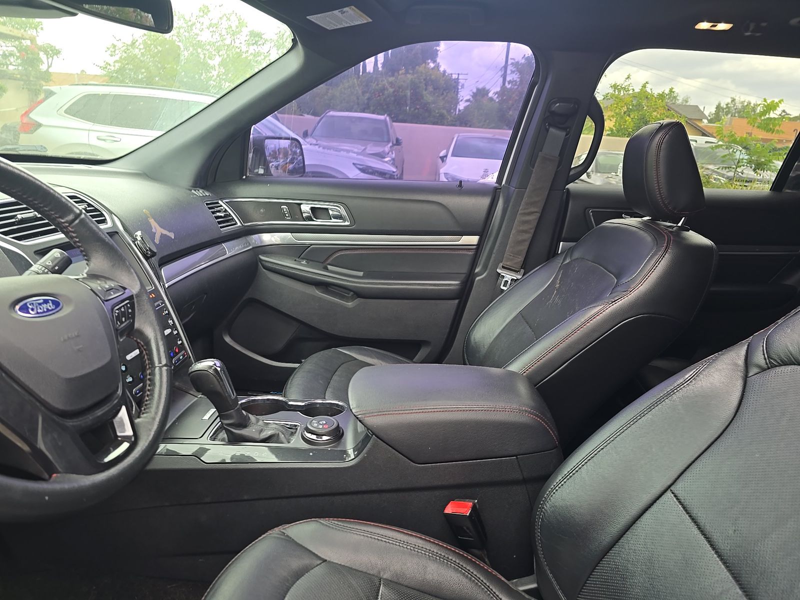 FORD EXPLORER - 8