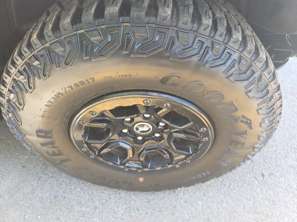 FORD BRONCO - 10