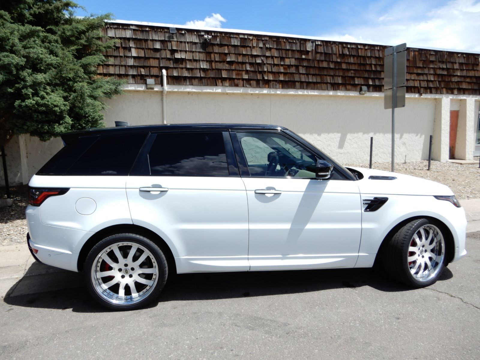 2020 Land Rover Range Rover Sport HST AWD