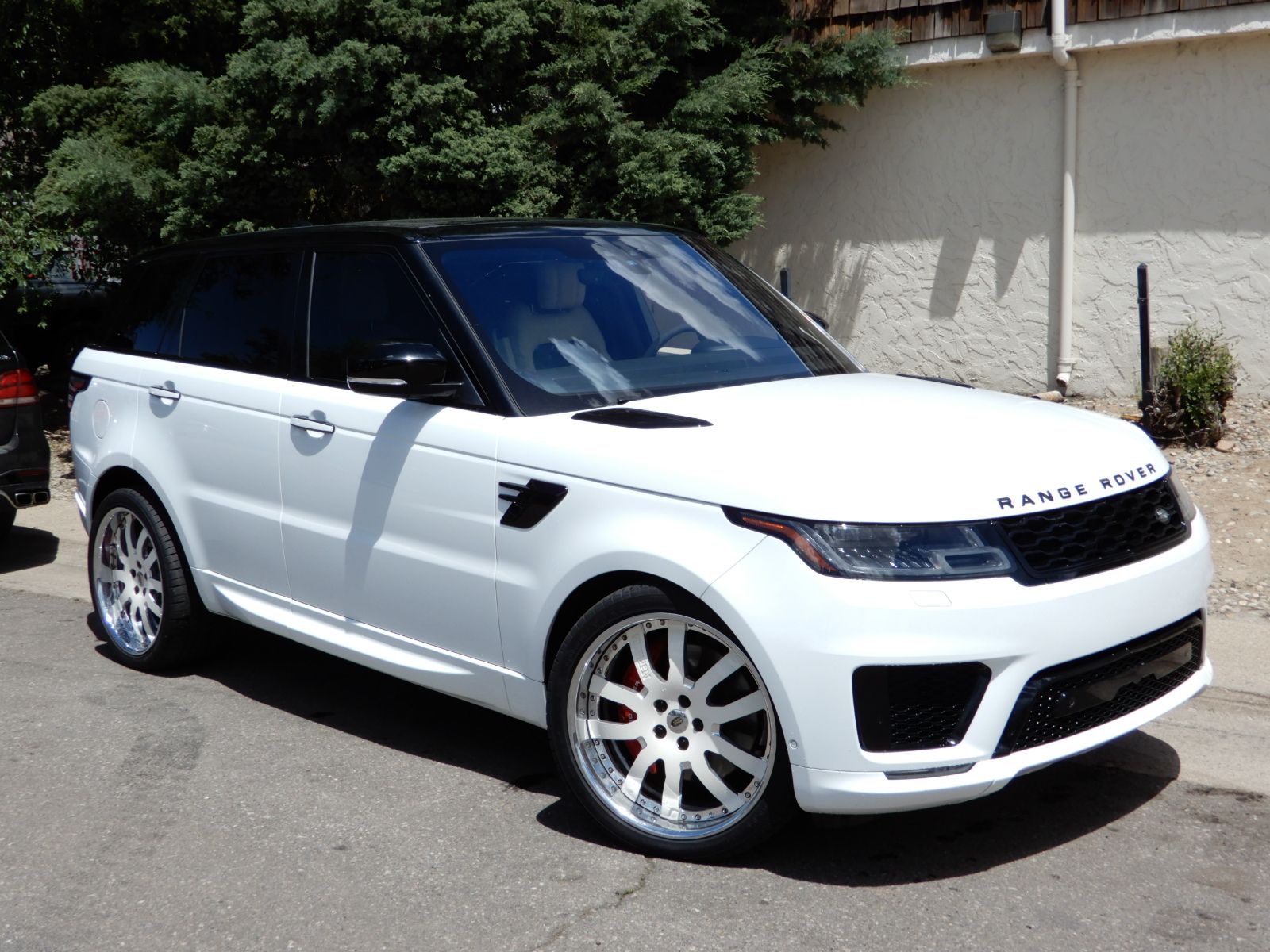 2020 Land Rover Range Rover Sport HST AWD