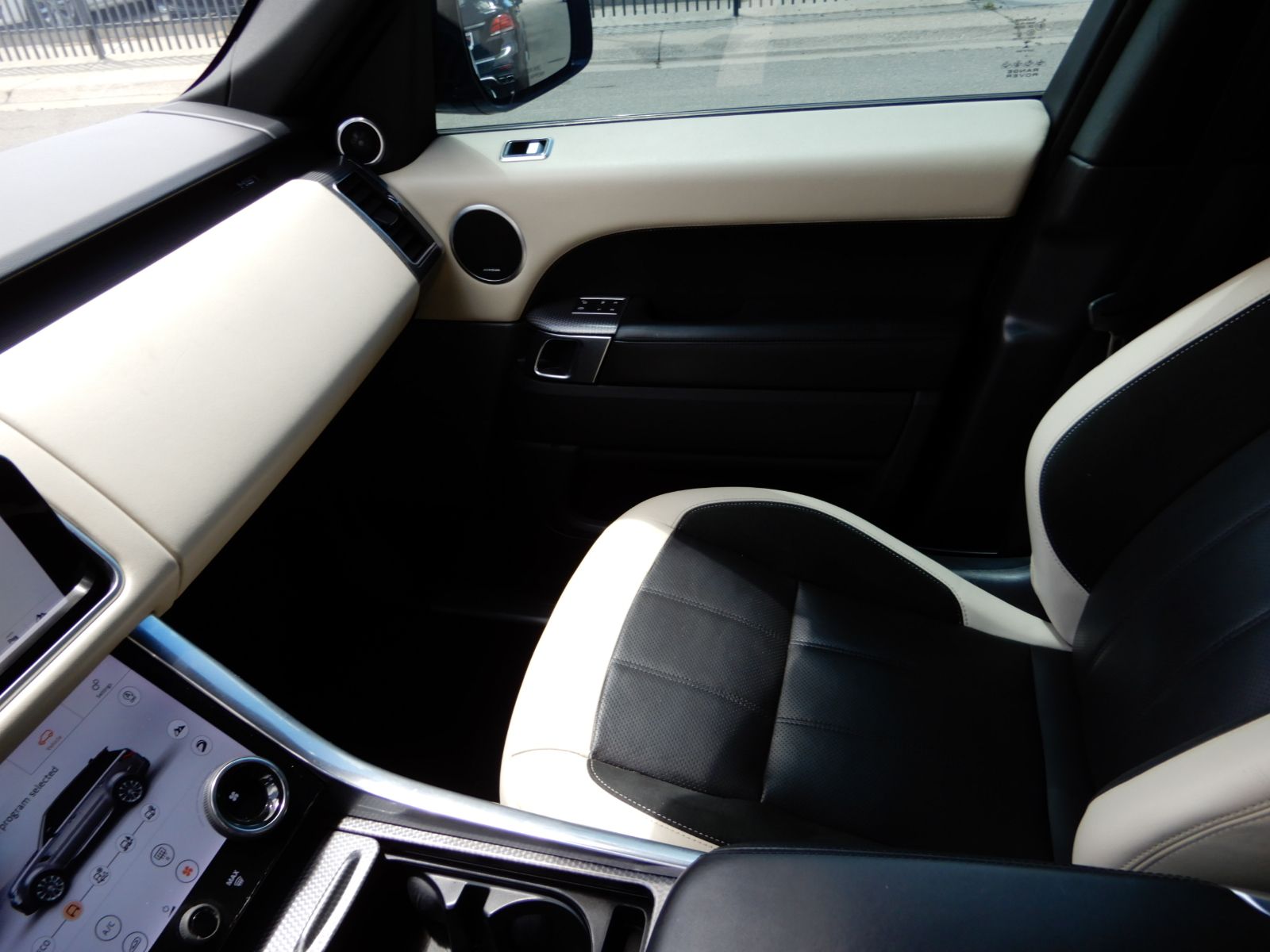 2020 Land Rover Range Rover Sport HST AWD