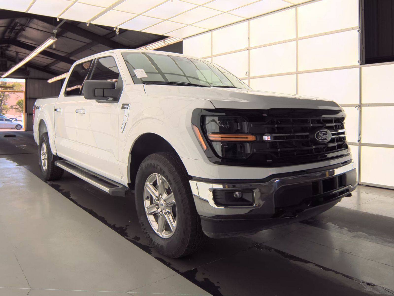 2025 Ford F-150 XLT AWD