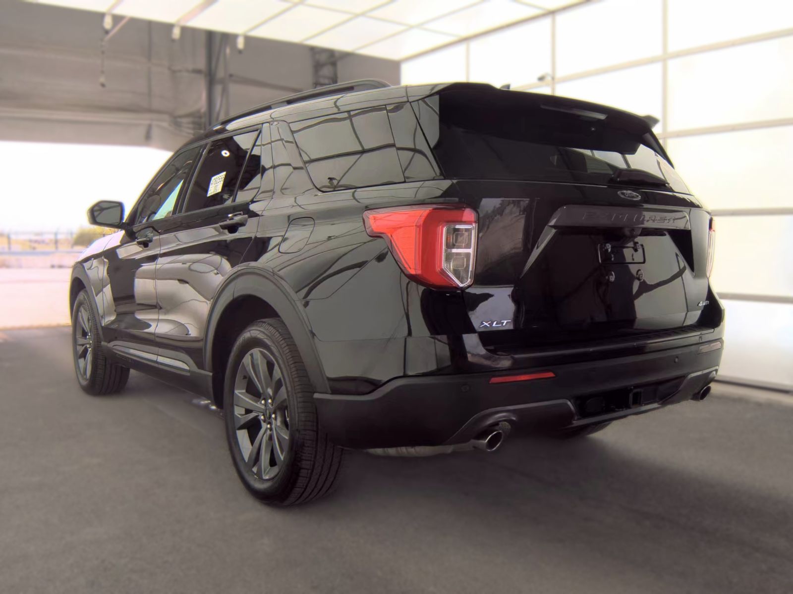 FORD EXPLORER - 9
