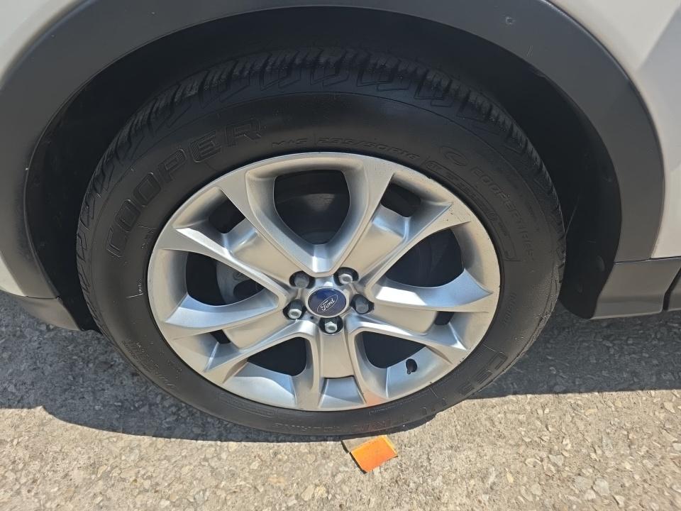 FORD ESCAPE - 9