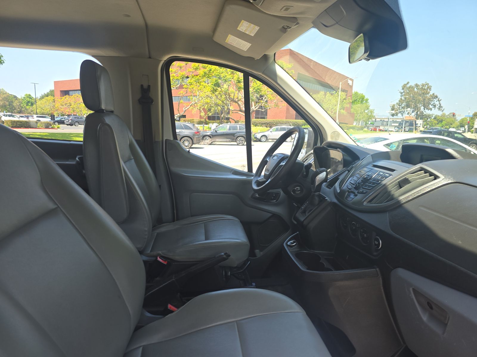 FORD TRANSIT 350 - 9