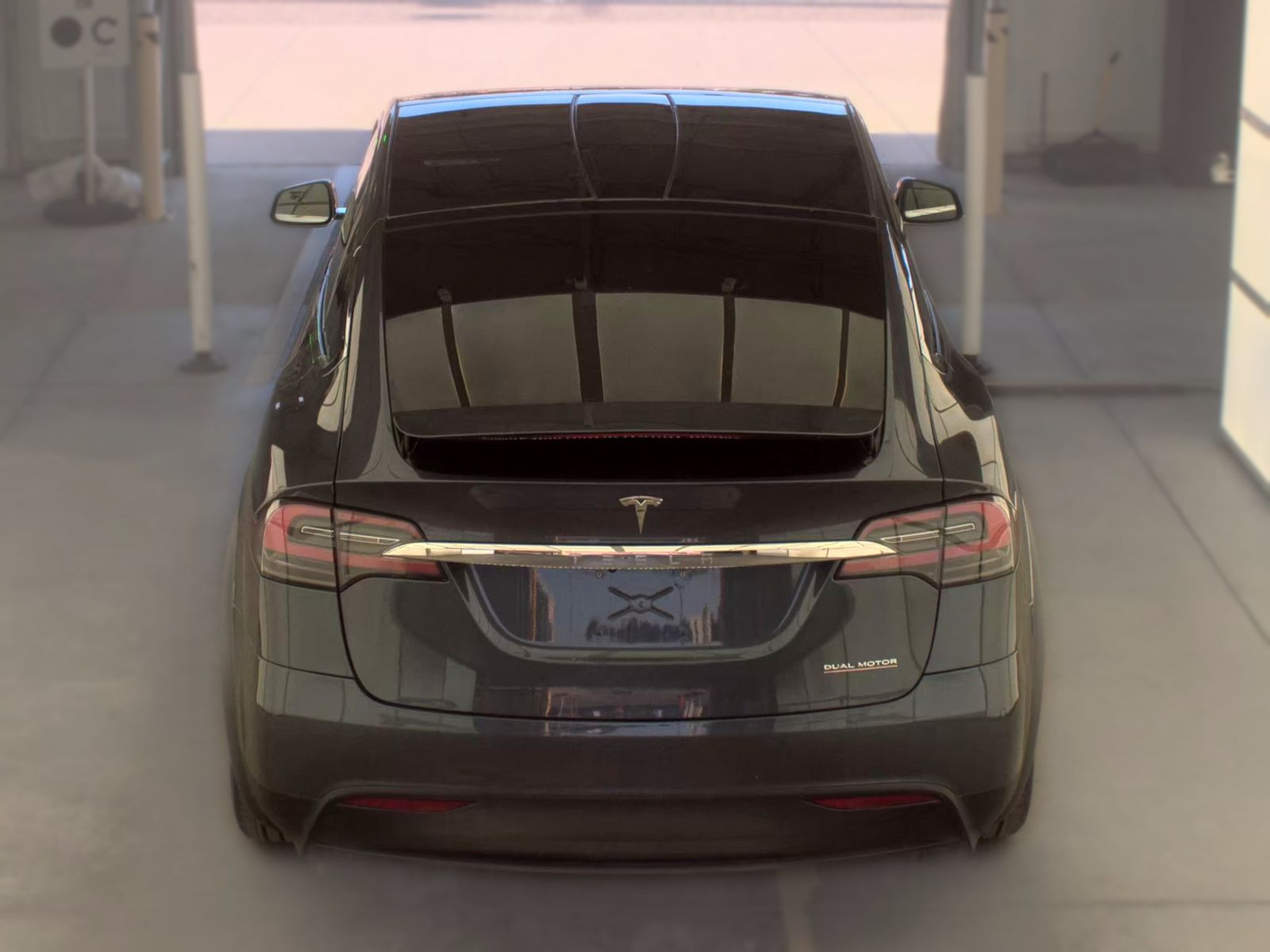 TESLA MODEL X - 7