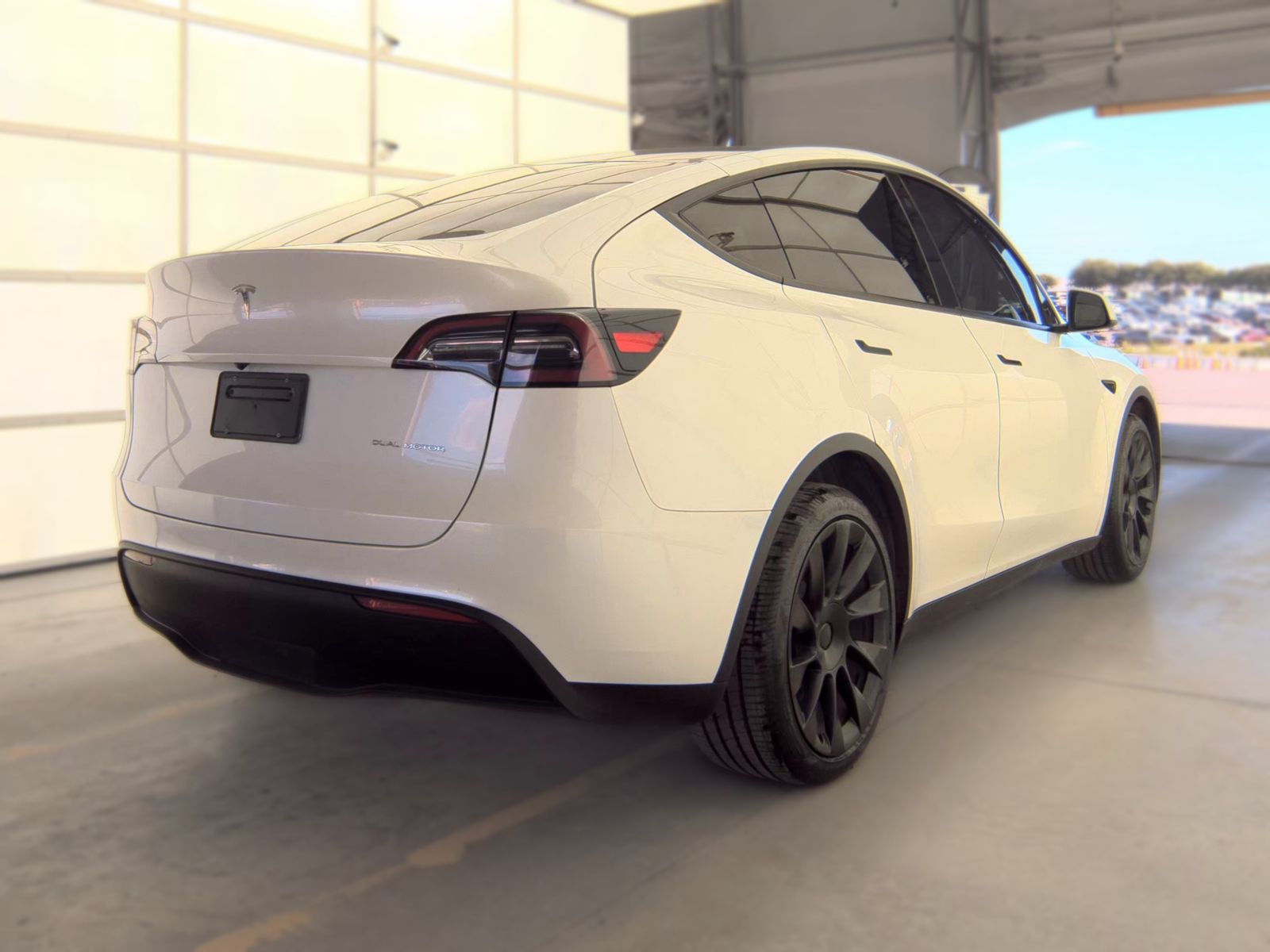 TESLA MODEL Y - 6