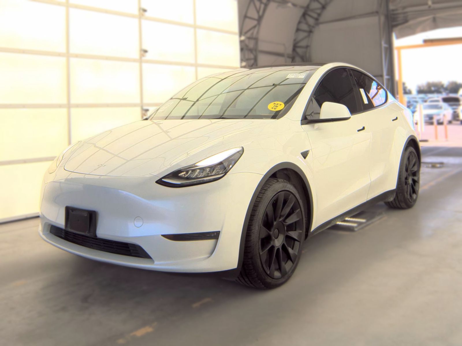 TESLA MODEL Y - 1