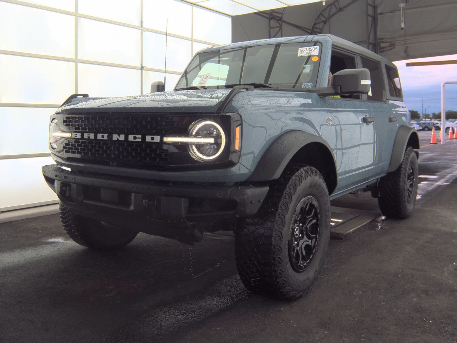 FORD BRONCO - 1