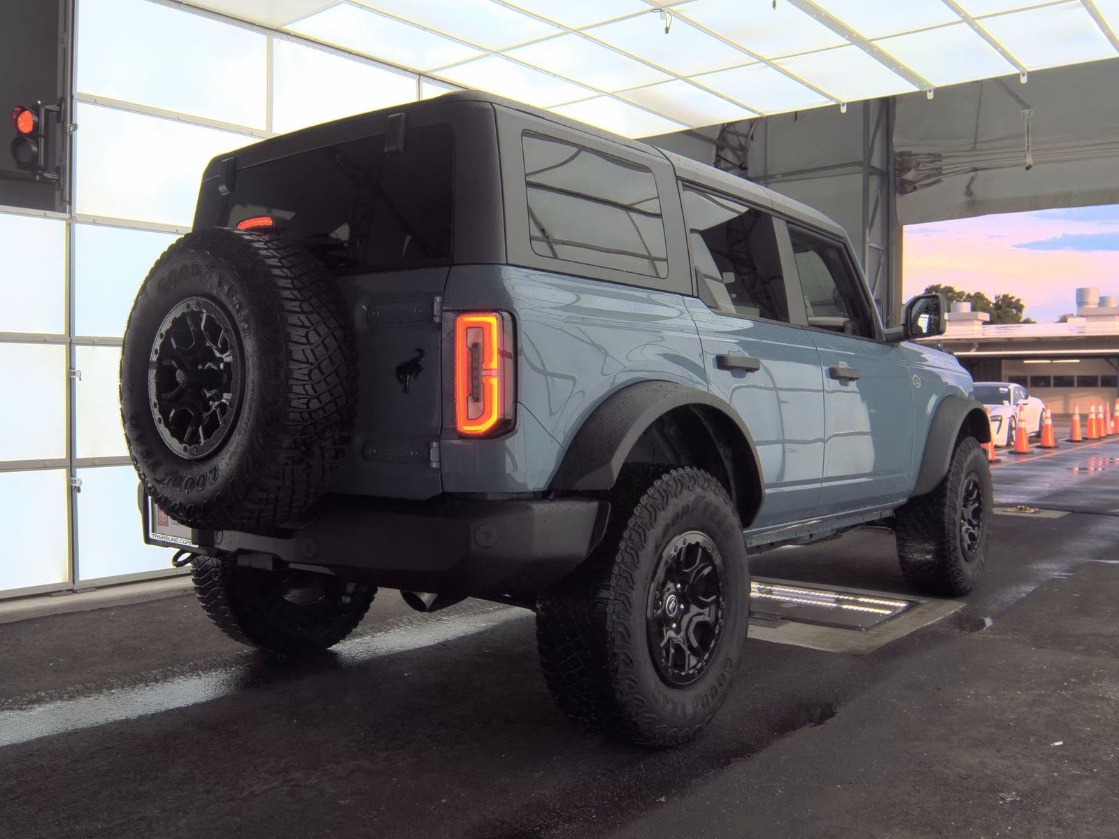 FORD BRONCO - 6