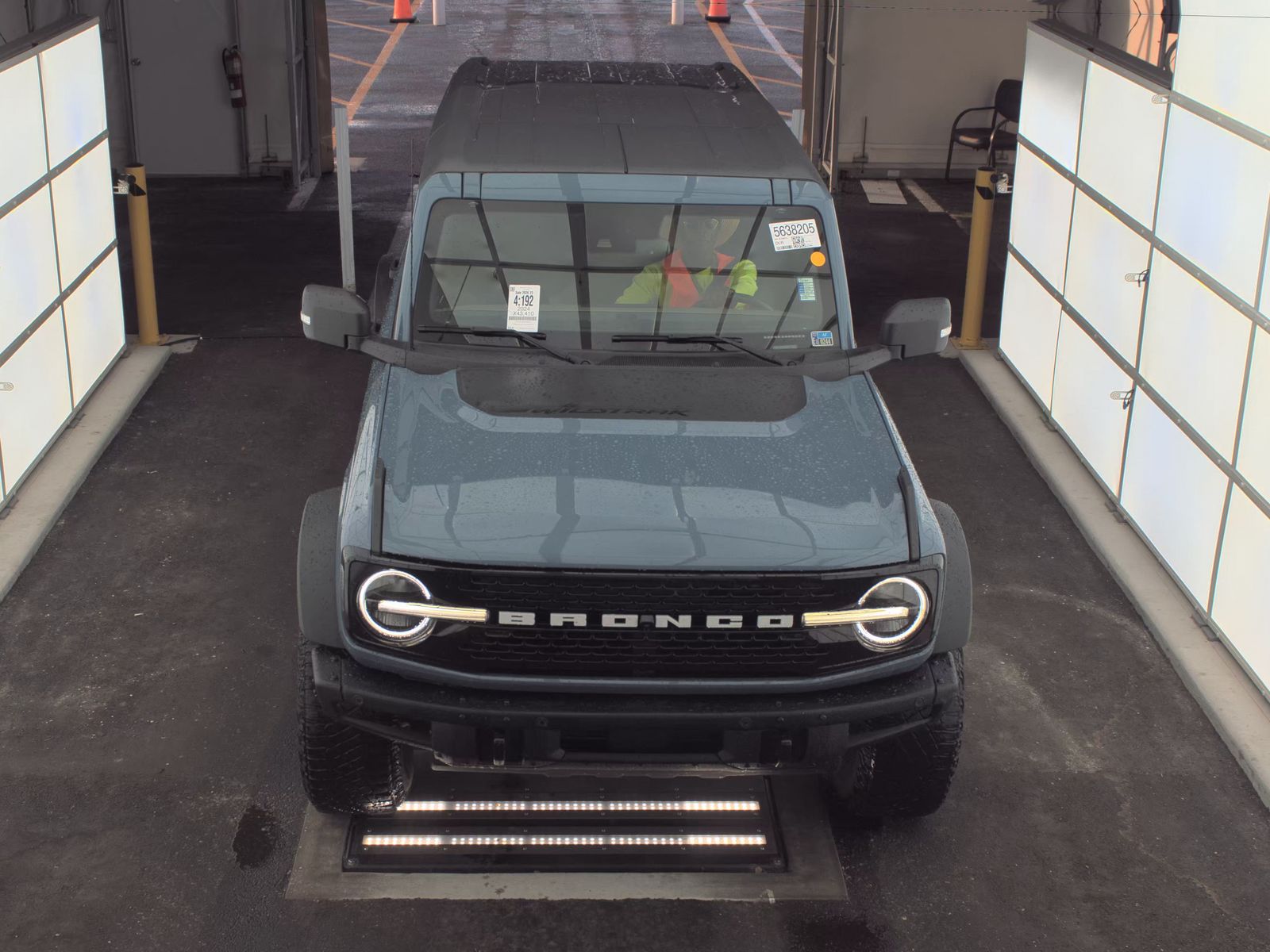 FORD BRONCO - 3