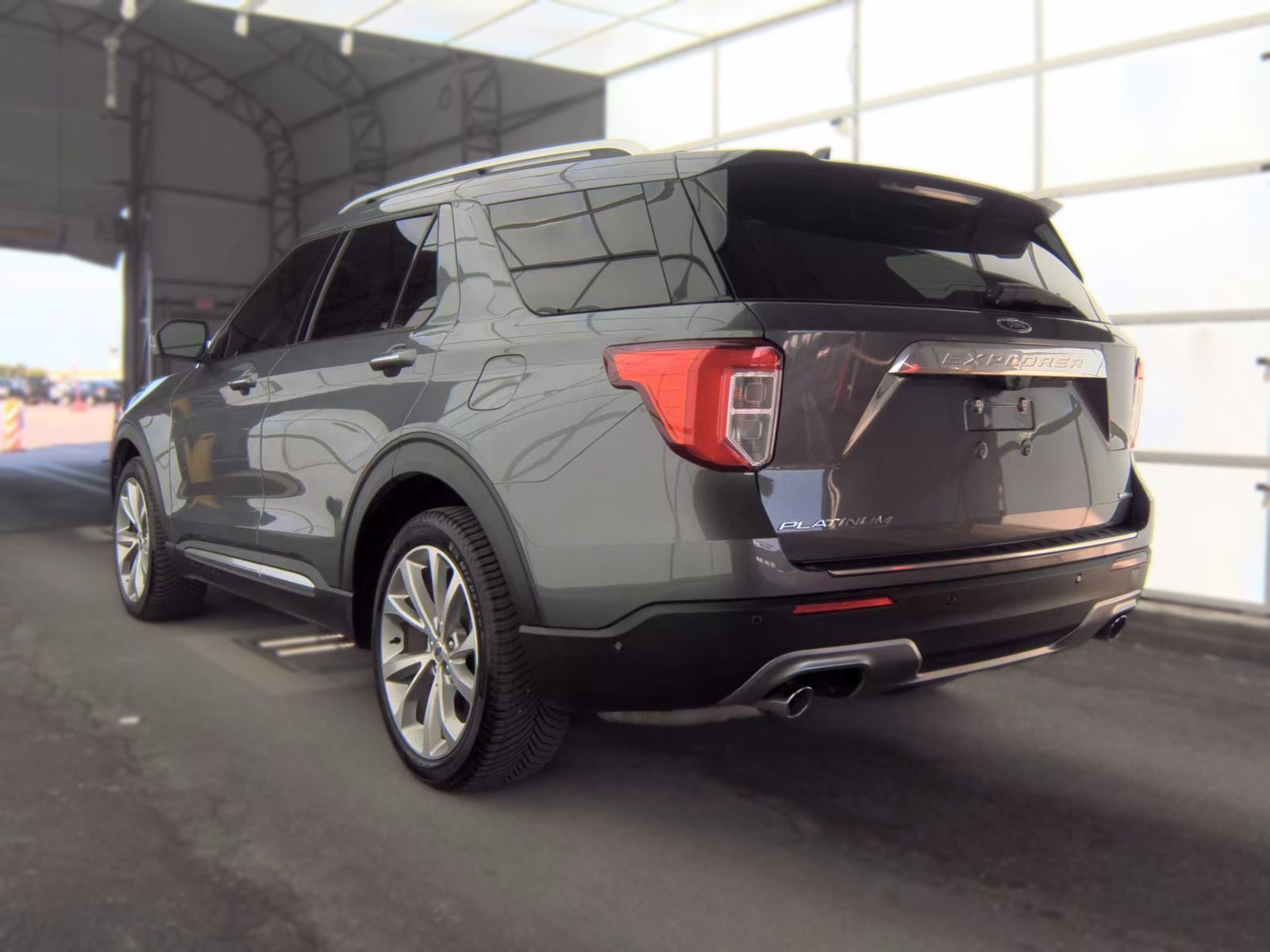 FORD EXPLORER - 9