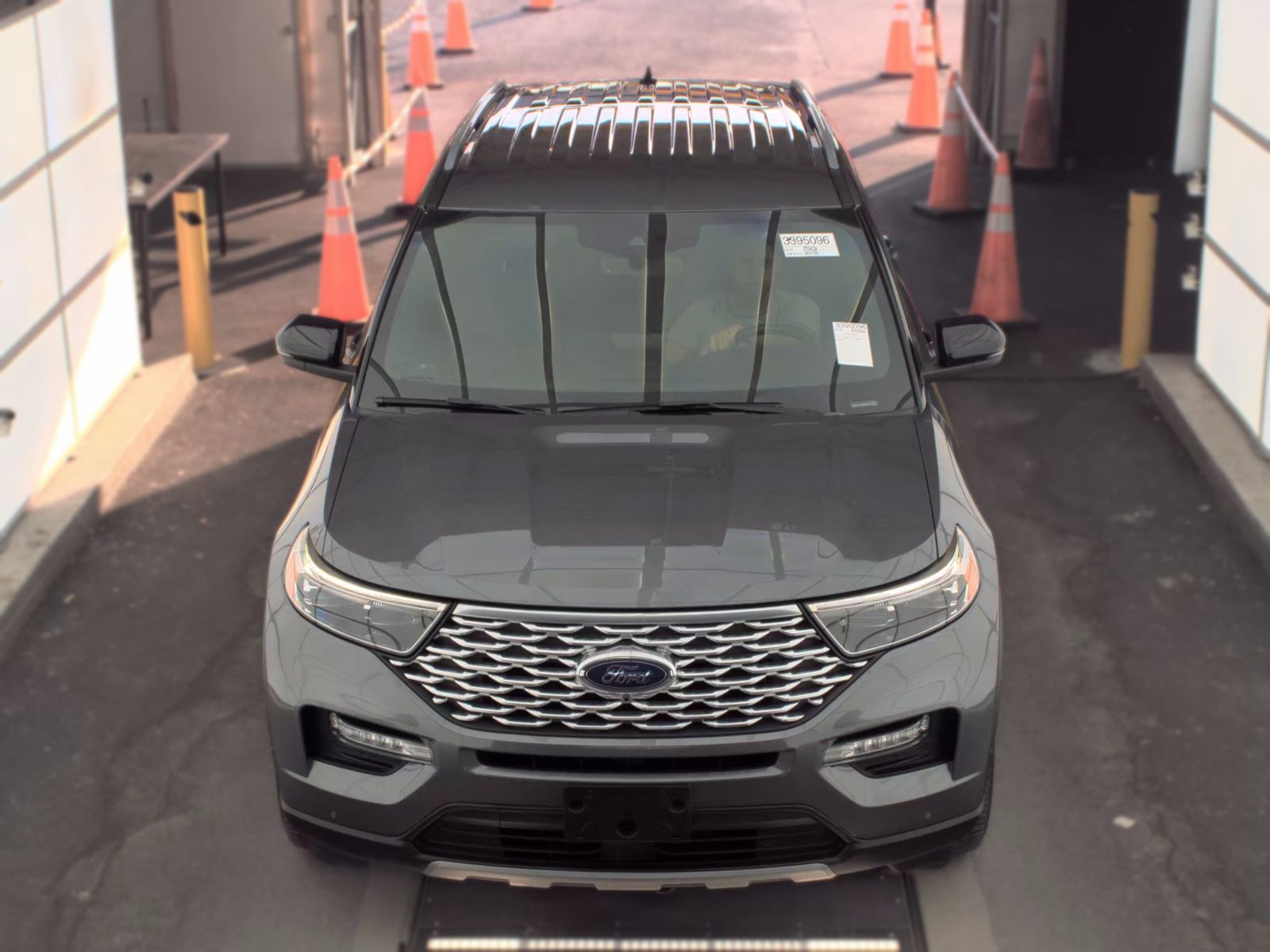 FORD EXPLORER - 3