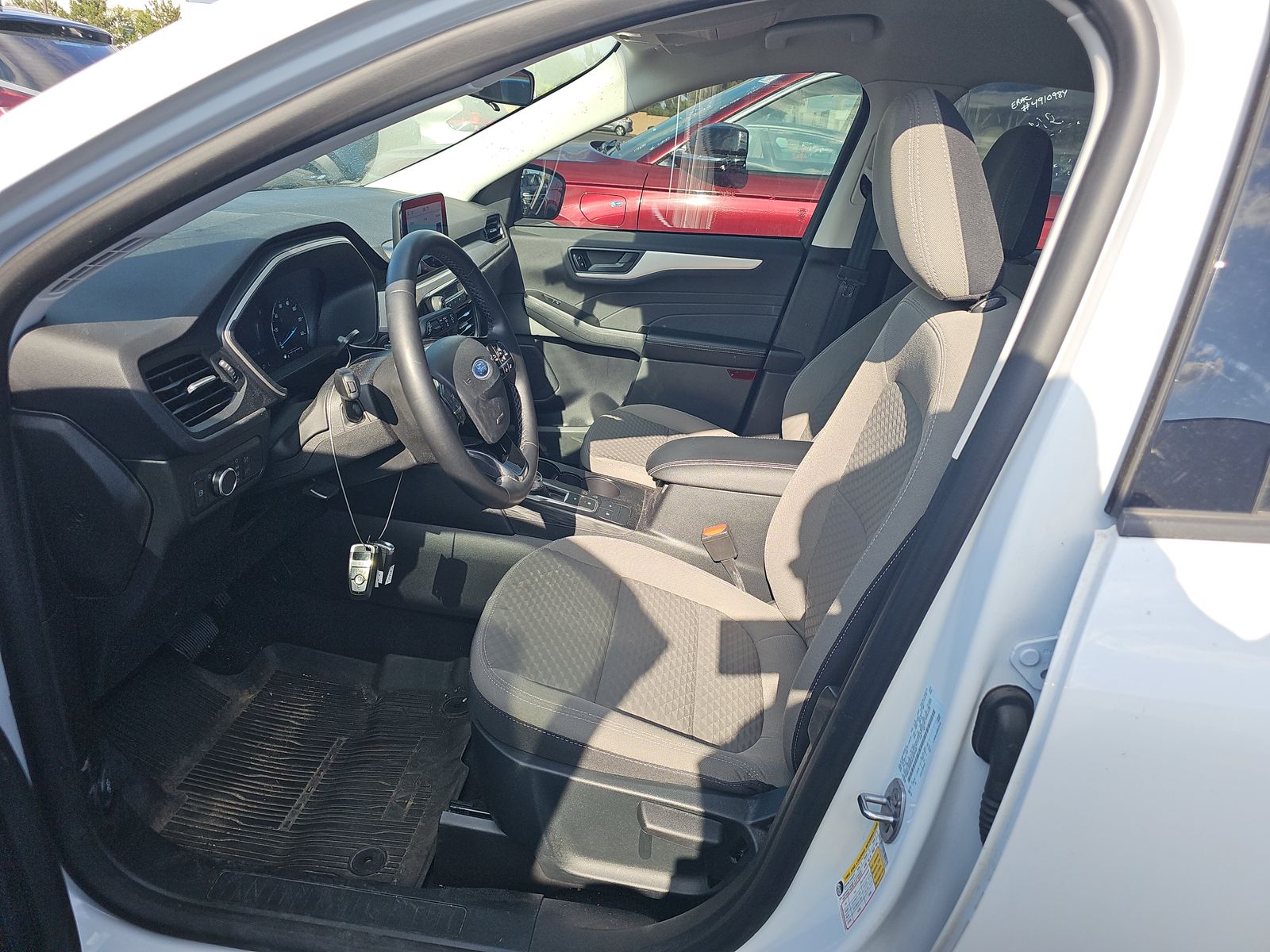 FORD ESCAPE - 8