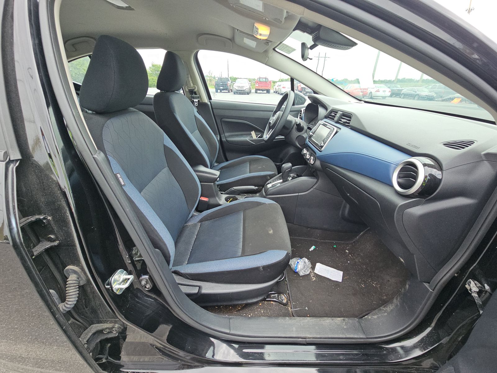NISSAN VERSA - 9