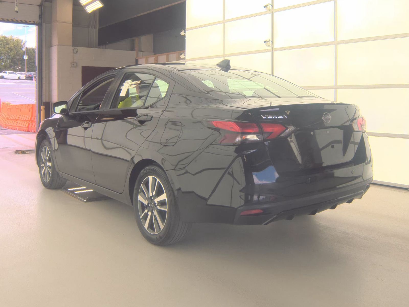 NISSAN VERSA - 7