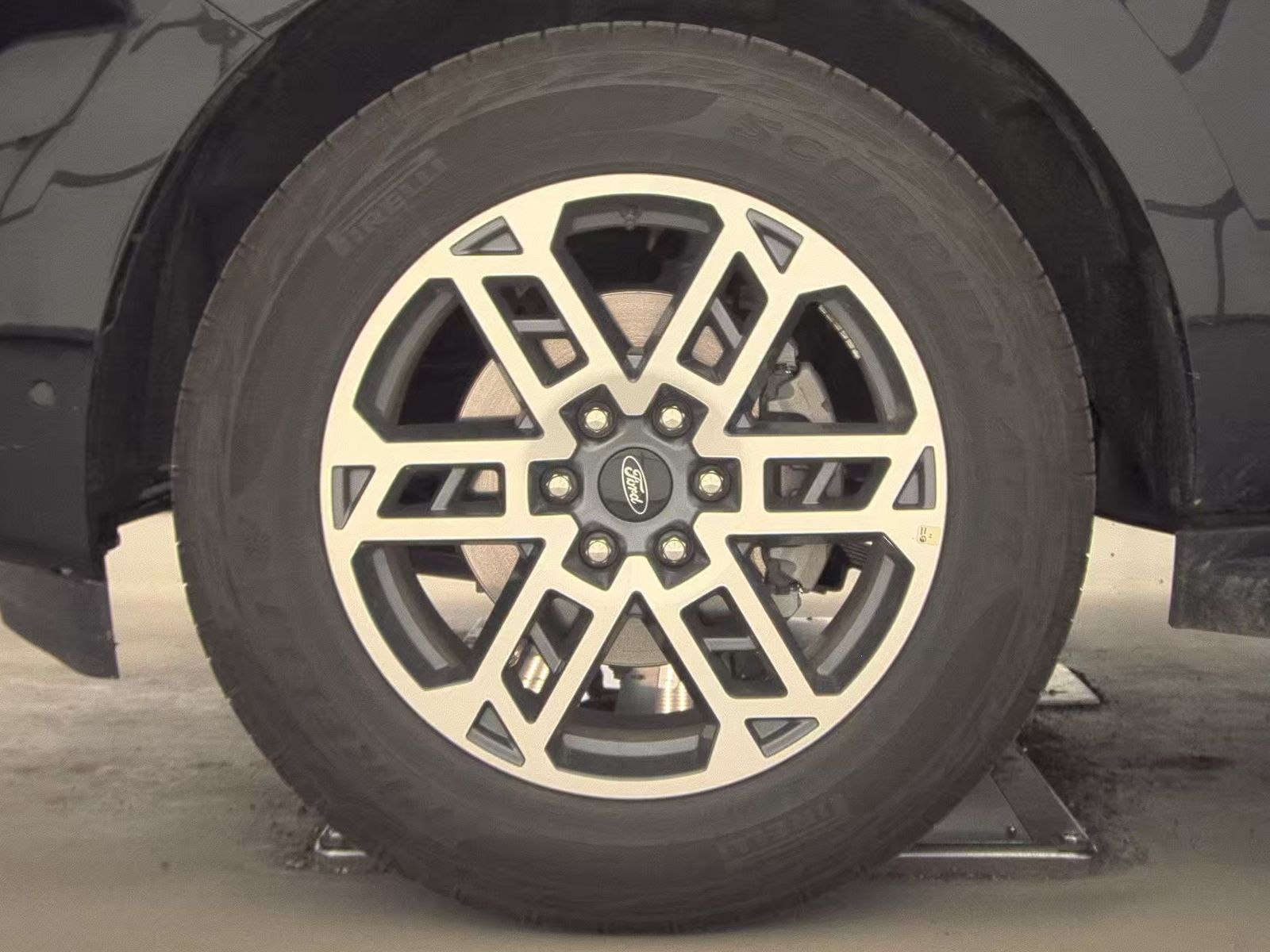 FORD EXPEDITION - 10