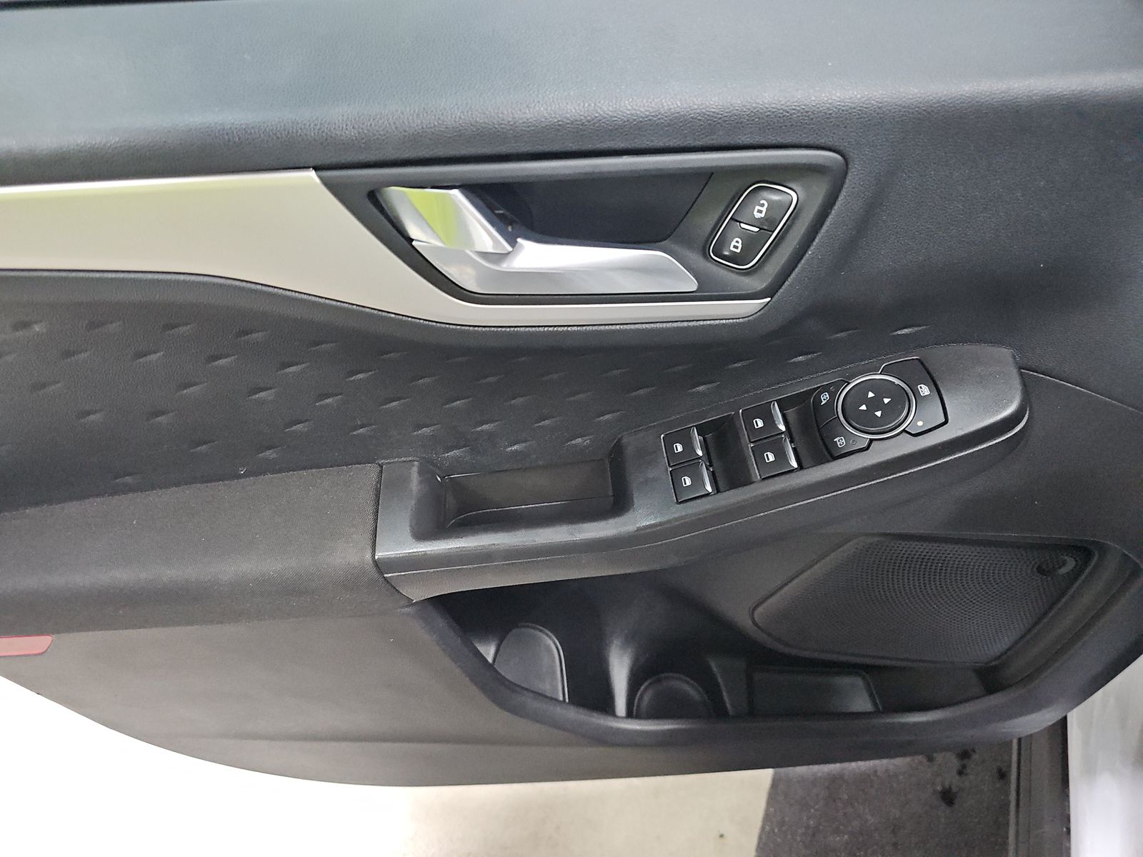 FORD ESCAPE - 10