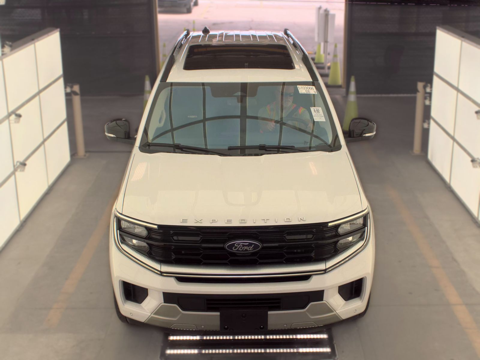 FORD EXPEDITION MAX - 3