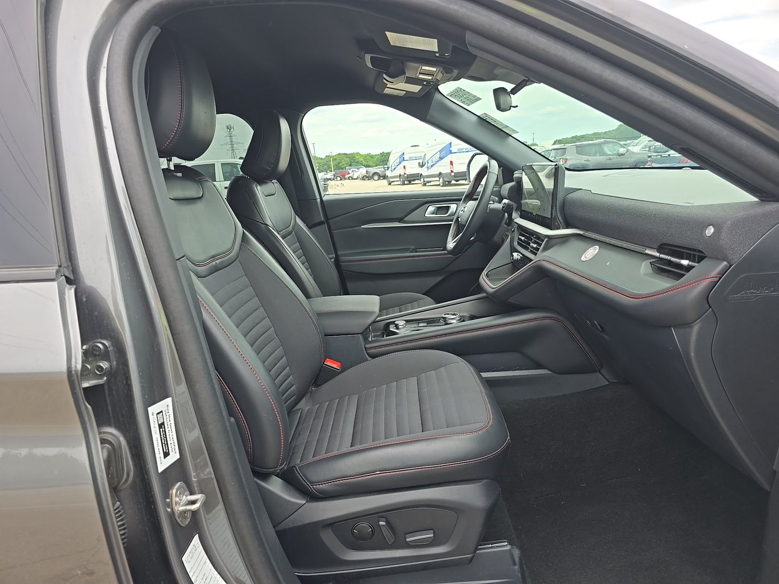 FORD EXPLORER - 9